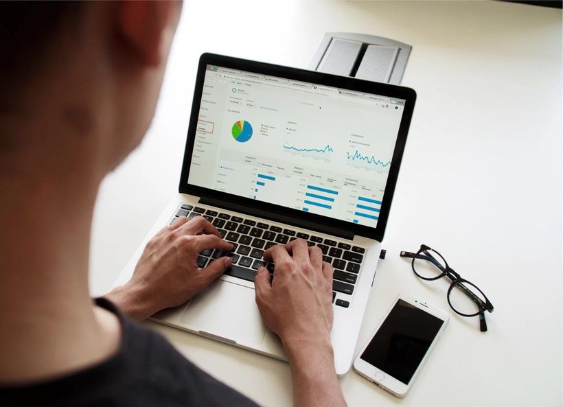 Google Analytics 4 (GA4)